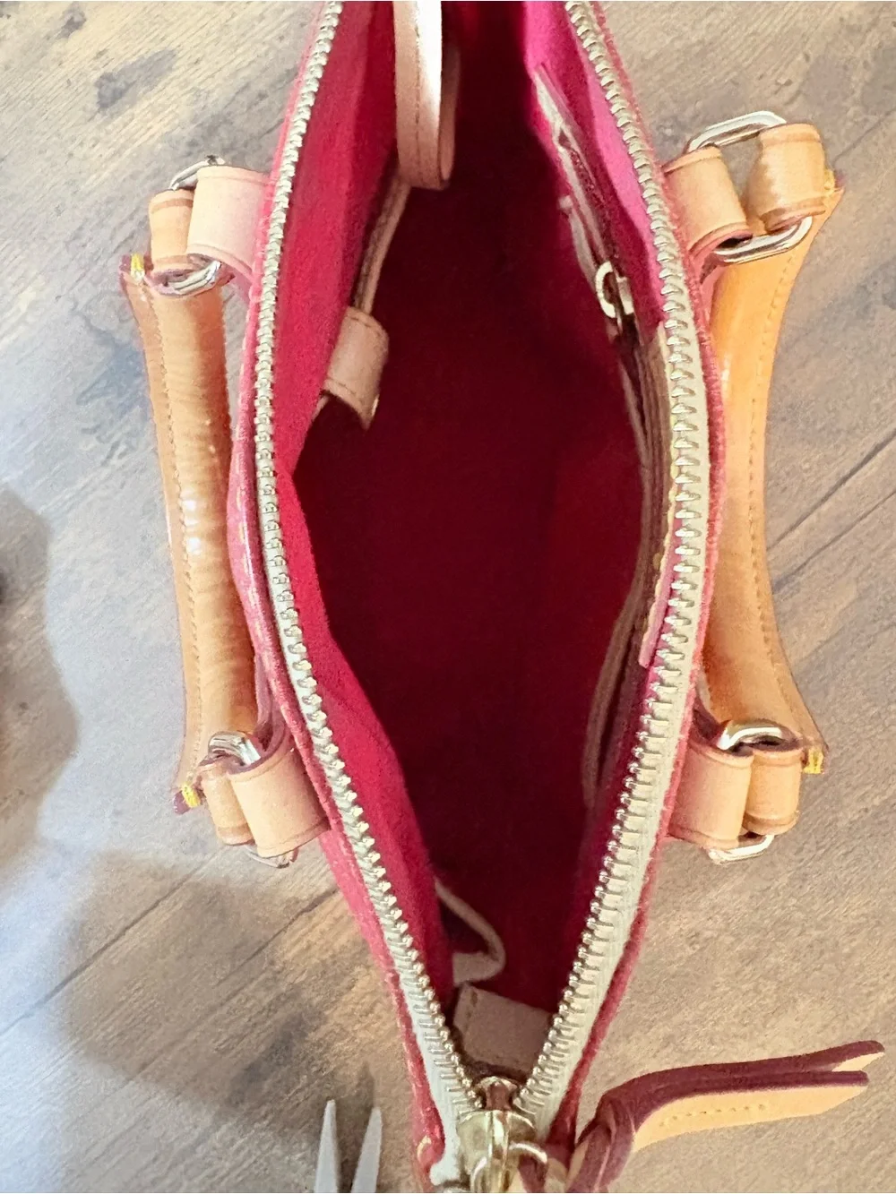 Rare Dooney & Bourke Red Leather Wave Pattern Satchel with Tan Trim